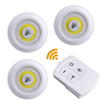 Wireless LED Puck Light 3-Pack with Remote Control (FREE BATTERIES)